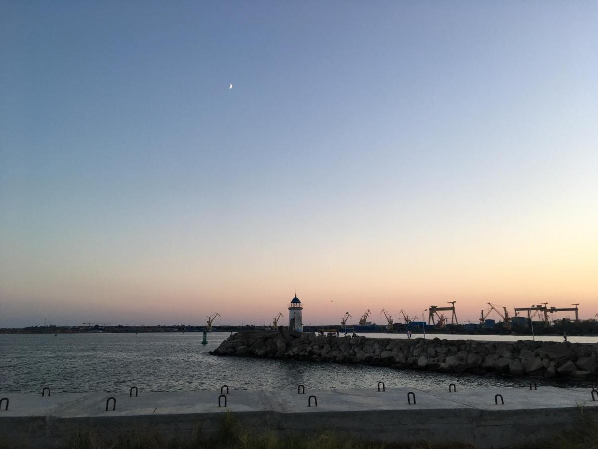 Kallatia Studio Saturn Mangalia Bagian luar foto