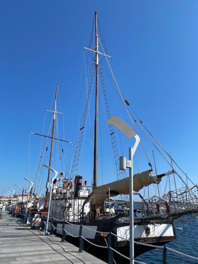 Kallatia Studio Saturn Mangalia Bagian luar foto