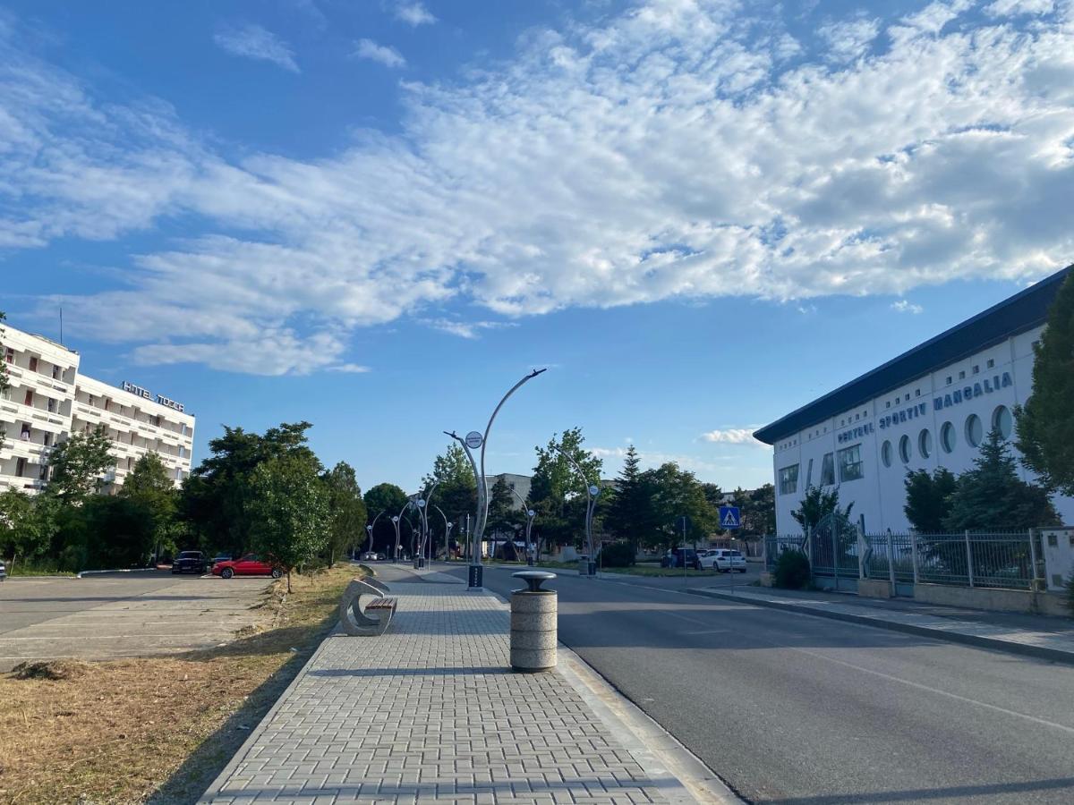 Kallatia Studio Saturn Mangalia Bagian luar foto