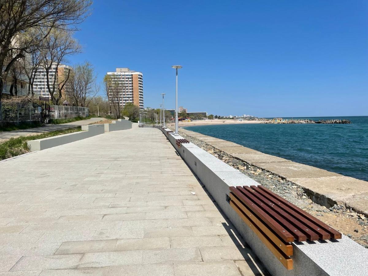 Kallatia Studio Saturn Mangalia Bagian luar foto