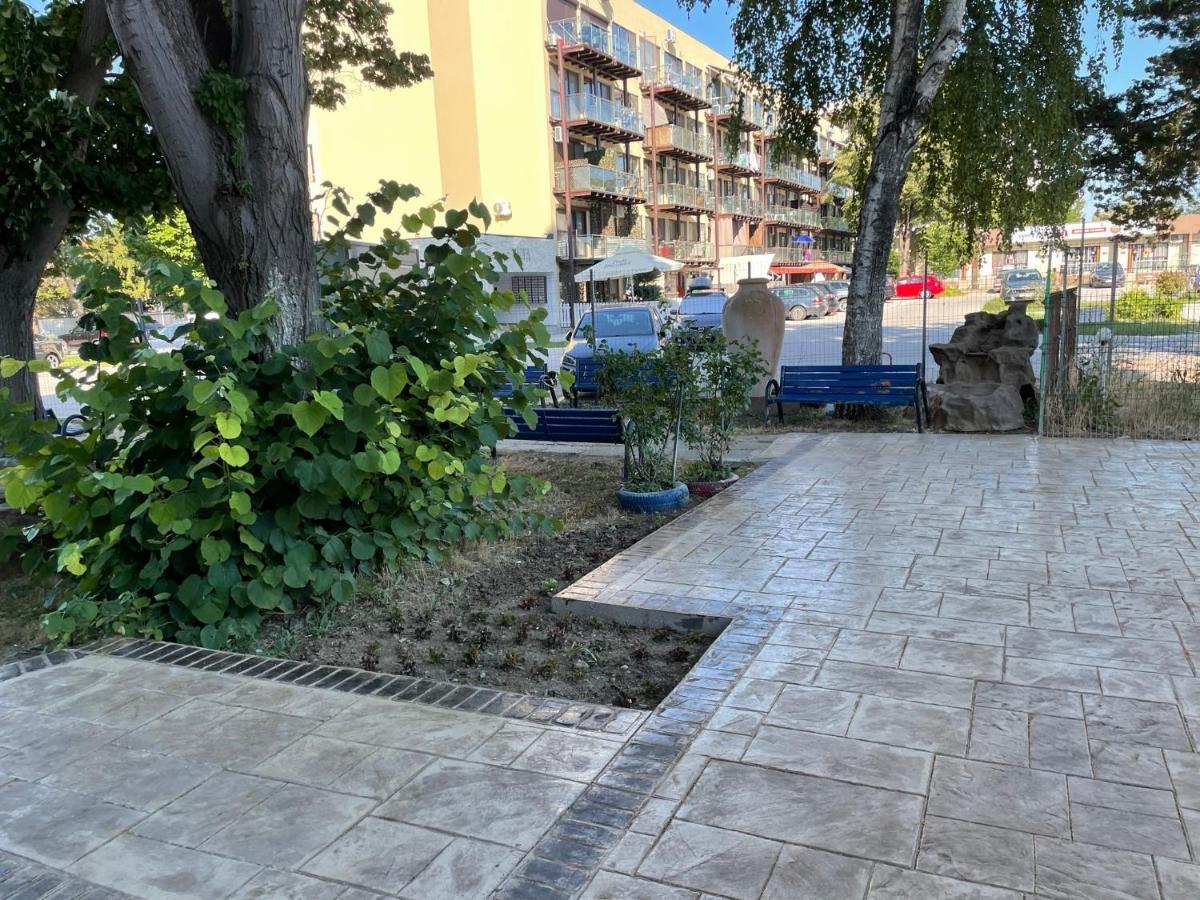 Kallatia Studio Saturn Mangalia Bagian luar foto